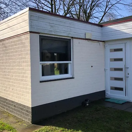 Vakantiebungalow Nr 7 In Het Heuvelland Simpelveld Exterior photo
